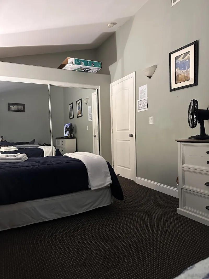 Pacific Shores Sober Living - Photo 2