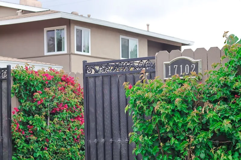 Blue Coast Sober Living - Photo 3