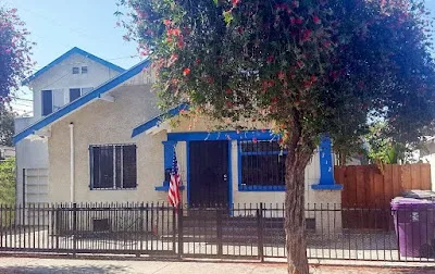 Inner Image - Photo 1