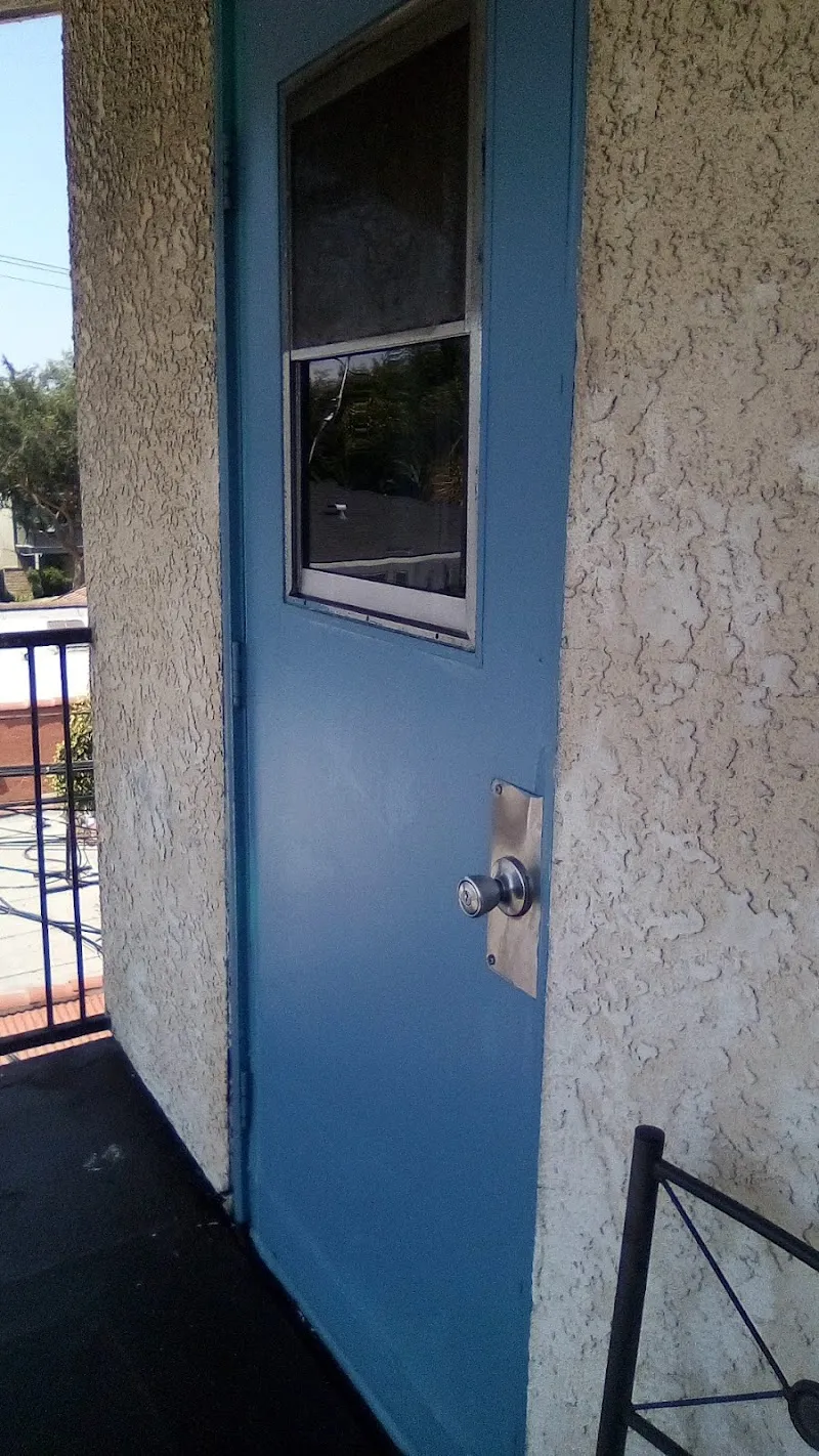 Safer Refuge - Photo 3